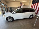 Used 2019 Dodge Grand Caravan SE image 3