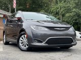 Used 2019 Chrysler Pacifica Touring-L image 3