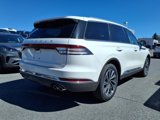 New 2025 Lincoln Aviator AWD image 3