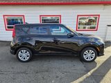 Used 2022 Kia Soul LX image 2