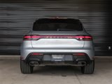 Certified 2025 Porsche Macan image 6