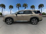 New 2025 Nissan Pathfinder Platinum image 3