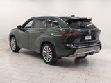 Used 2024 Toyota Highlander Platinum image 2