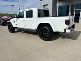 Used 2023 Jeep Gladiator Overland image 2