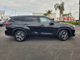 Used 2022 Toyota Highlander XLE image 4
