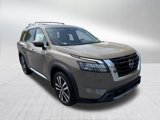 New 2025 Nissan Pathfinder Platinum image 3