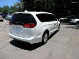 Used 2017 Chrysler Pacifica Touring-L image 5
