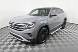 Certified 2022 Volkswagen Atlas Cross Sport SE image 2