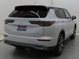 New 2025 Mitsubishi Outlander SE image 3