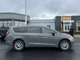 New 2025 Chrysler Pacifica Select image 5