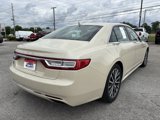 Used 2018 Lincoln Continental Select image 5