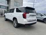 Used 2024 GMC Yukon XL Denali w/ Advanced Technology Package image 3