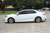 Used 2018 Toyota Camry XLE image 3
