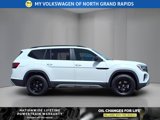 New 2025 Volkswagen Atlas Peak Edition SE image 3
