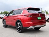 Used 2024 Mitsubishi Outlander SE image 3