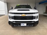 Used 2024 Chevrolet Silverado 2500 Custom image 2