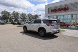 New 2025 Nissan Pathfinder SL image 6