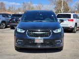 New 2025 Chrysler Pacifica Select image 5