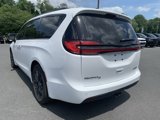 New 2024 Chrysler Pacifica Limited w/ S Appearance Package image 3