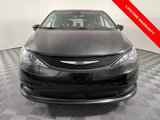 Used 2023 Chrysler Voyager LX image 3