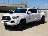 Used 2019 Toyota Tacoma TRD Sport image 3