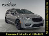 New 2025 Chrysler Pacifica Premium image 3