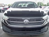Used 2023 Volkswagen Jetta SE image 2