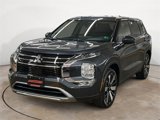 New 2025 Mitsubishi Outlander SE image 3