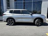 New 2025 Mitsubishi Outlander 4WD Plug-In Hybrid image 2