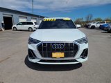 Used 2022 Audi Q3 2.0T Premium Plus w/ Premium Plus Package image 3