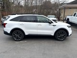 Used 2022 Kia Sorento SX Prestige image 2