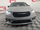New 2025 Chrysler Pacifica Limited image 2