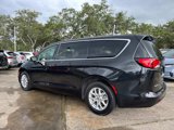Used 2022 Chrysler Voyager LX image 5
