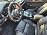 Certified 2024 Porsche Macan image 4