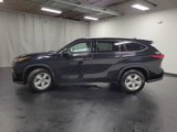Used 2020 Toyota Highlander LE image 5