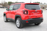 Used 2023 Jeep Renegade Latitude w/ Premium Group image 3