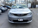 Used 2017 Chrysler Pacifica Touring-L image 6