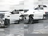 New 2025 Volvo XC90 T8 Plus image 4