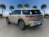 New 2025 Nissan Pathfinder Platinum image 4