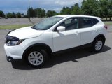 Used 2017 Nissan Rogue Sport S image 3