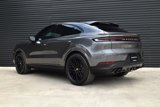 Used 2025 Porsche Cayenne Coupe image 3