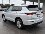 New 2025 Mitsubishi Outlander ES image 6