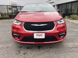 New 2025 Chrysler Pacifica Select image 2