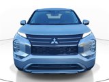 New 2025 Mitsubishi Outlander SE image 2
