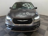 Used 2023 Chrysler Pacifica Touring-L image 3