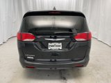 Used 2022 Chrysler Voyager LX image 3