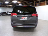Used 2020 Chrysler Pacifica Touring-L image 4