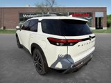 New 2025 Nissan Pathfinder Platinum image 3