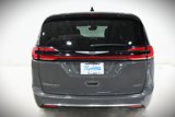 Used 2023 Chrysler Pacifica Touring-L image 5