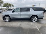 New 2025 Chevrolet Suburban Premier image 4